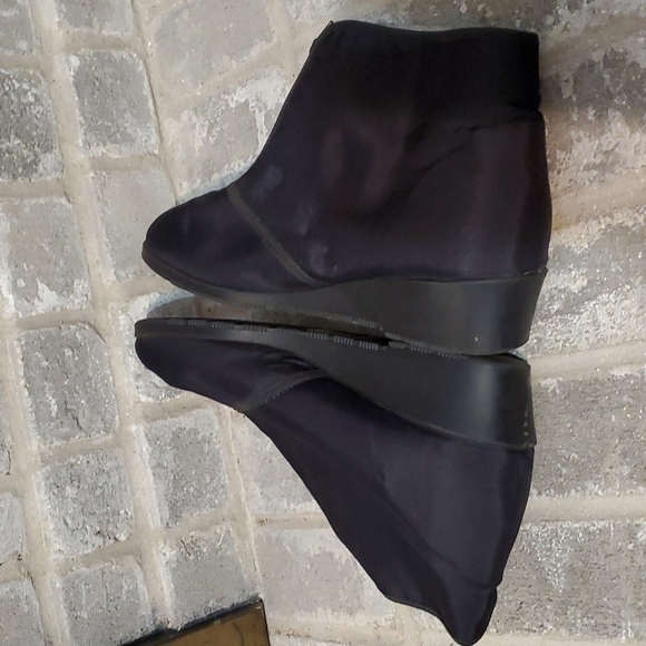 Outdorables Ankle Boots Womens Size 9 Shoes Faux Fur Daniels - Picture 5 of 11